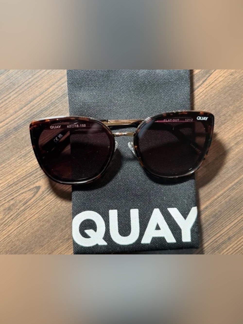 QUAY Round Tortoiseshell Sunglasses - Dark Lenses